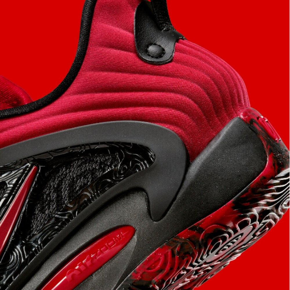 kd 15 unviversity red basketball shoes.